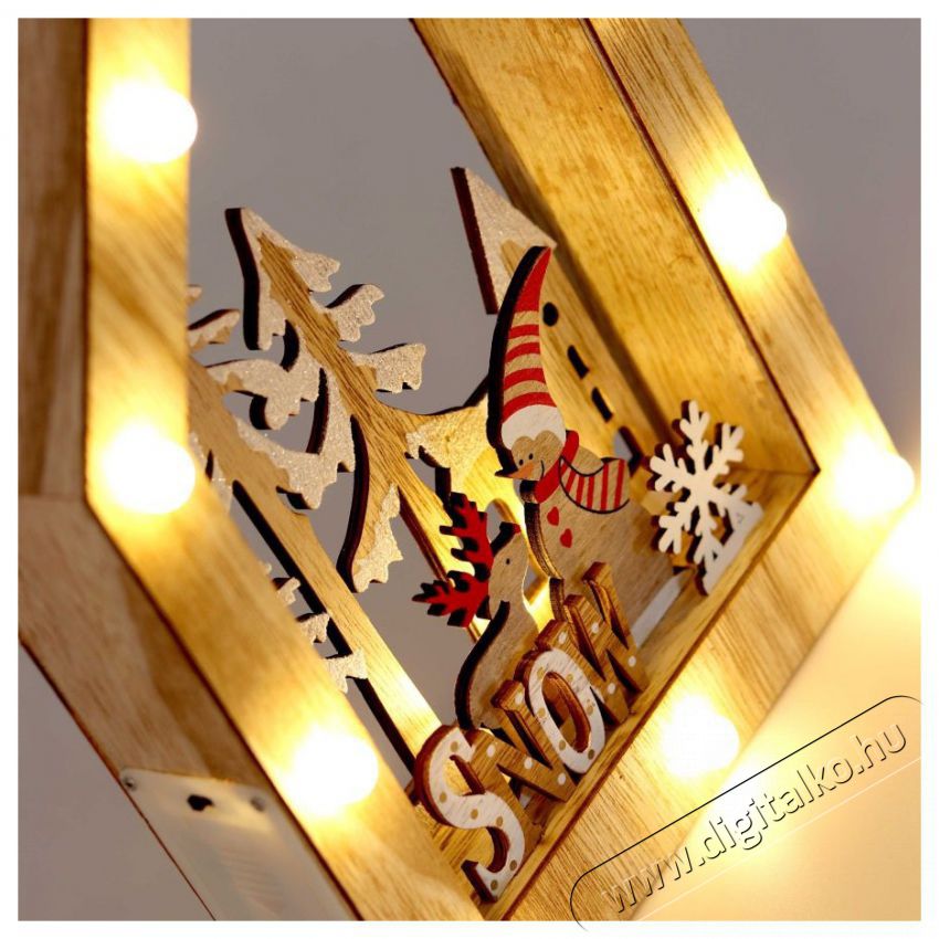 Iris Kar&aacute;csonyi h&aacute;z alak&uacute; T&eacute;lap&oacute;-r&eacute;nszarvas mint&aacute;s/20x30x5,5cm/meleg feh&eacute;r LED-es fa f&eacute;nydekor&aacute;ci&oacute; H&aacute;ztart&aacute;s / Otthon / K&uuml;lt&eacute;r - Vil&aacute;g&iacute;t&aacute;s / elektromoss&aacute;g - Hangulat teremtő vil&aacute;g&iacute;t&aacute;s - 389029