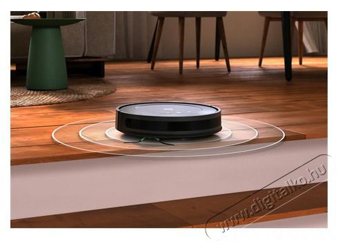 iRobot Roomba Combo Essential (Y011040) Black, robotporsz&iacute;v&oacute; H&aacute;ztart&aacute;s / Otthon / K&uuml;lt&eacute;r - Porsz&iacute;v&oacute; / takar&iacute;t&oacute;g&eacute;p - Robotporsz&iacute;v&oacute; - 500938
