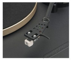 JBL Spinner BT Gold Audio-Video / Hifi / Multim&eacute;dia - Bakelit lemezj&aacute;tsz&oacute; - Bakelit lemezj&aacute;tsz&oacute; - 525055