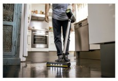Karcher K&auml;rcher 1.198-677.0 VC 6 Cordless ourFamily Battery Plus vezet&eacute;k n&eacute;lk&uuml;li &aacute;ll&oacute; porsz&iacute;v&oacute; H&aacute;ztart&aacute;s / Otthon / K&uuml;lt&eacute;r - Porsz&iacute;v&oacute; / takar&iacute;t&oacute;g&eacute;p - K&eacute;zi / &aacute;ll&oacute; porsz&iacute;v&oacute; - 502223