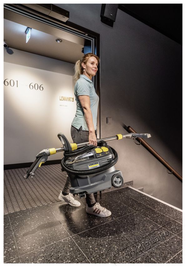 Karcher Puzzi 8/1 C Adv H&aacute;ztart&aacute;s / Otthon / K&uuml;lt&eacute;r - Porsz&iacute;v&oacute; / takar&iacute;t&oacute;g&eacute;p - Sz&aacute;raz-nedves takar&iacute;t&oacute;g&eacute;p - 511061