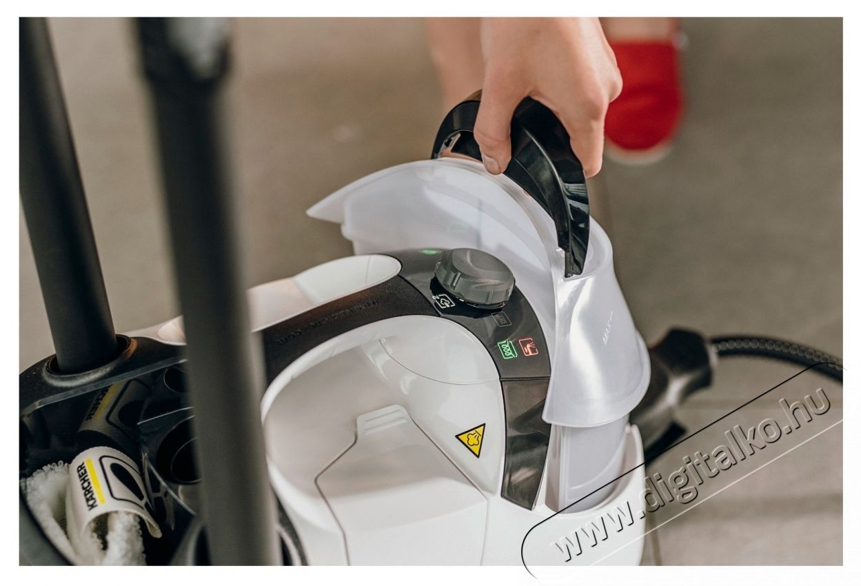Karcher 1.512-661.0 SC 5 EasyFix Iron gőztiszt&iacute;t&oacute;, 2250W, 4.2bar, 1.5l, 3 perc felmeleged&eacute;s, Feh&eacute;r/Fekete H&aacute;ztart&aacute;s / Otthon / K&uuml;lt&eacute;r - Tiszt&iacute;t&oacute; / mos&oacute; - Gőz&ouml;lős padl&oacute;tiszt&iacute;t&oacute; - 536946