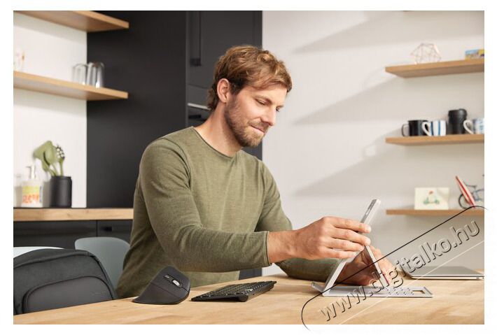 Kensington K60392WW EQ 16 fekete notebook h&aacute;tizs&aacute;k Iroda &eacute;s sz&aacute;m&iacute;t&aacute;stechnika - Notebook kieg&eacute;sz&iacute;tő - Notebook t&aacute;ska / tok - 508531