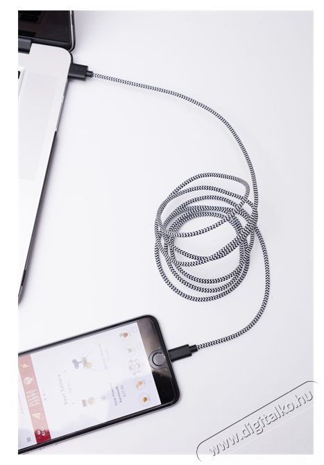 KIKKERLAND US113-BK-EU textilbor&iacute;t&aacute;s&uacute; Lightning fekete-feh&eacute;r k&aacute;bel Mobil / Kommunik&aacute;ci&oacute; / Smart - Tablet / E-book kieg&eacute;sz&iacute;tő, tok - K&aacute;bel - 429935