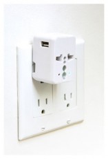 KIKKERLAND UL08-EU USB csatlakoz&oacute;val kocka utaz&oacute; h&aacute;l&oacute;zati adapter Iroda &eacute;s sz&aacute;m&iacute;t&aacute;stechnika - Egy&eacute;b sz&aacute;m&iacute;t&aacute;stechnikai term&eacute;k - 446782