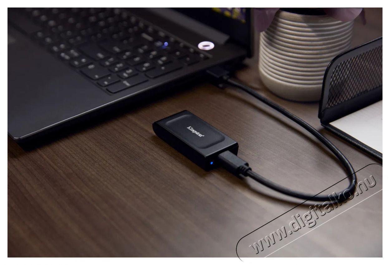 Kingston XS1000 SSD 2TB Iroda &eacute;s sz&aacute;m&iacute;t&aacute;stechnika - Adatt&aacute;rol&oacute; / merevlemez - K&uuml;lső SSD - 503356