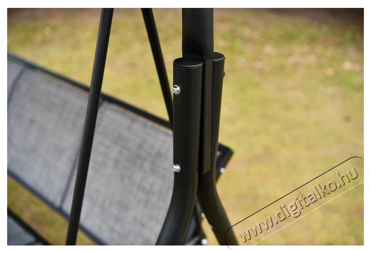 Kring Cham hintasz&eacute;k, 3 &uuml;l&eacute;ses, m&eacute;ret 108x190x155 cm H&aacute;ztart&aacute;s / Otthon / K&uuml;lt&eacute;r - K&uuml;lt&eacute;r / kerti term&eacute;k / grill - Kerti b&uacute;tor - 537047