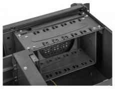 LANBERG SC01-4504-08B 19 t&aacute;p n&eacute;lk&uuml;li rack szerver h&aacute;z Iroda &eacute;s sz&aacute;m&iacute;t&aacute;stechnika - Egy&eacute;b sz&aacute;m&iacute;t&aacute;stechnikai term&eacute;k - 456371