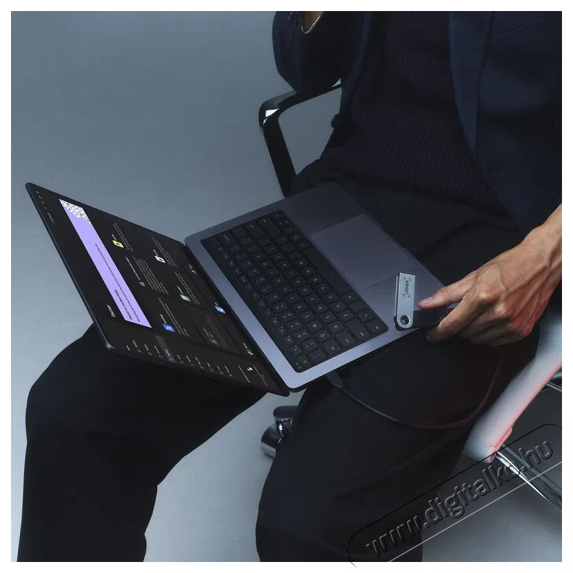 Ledger Nano S Plus Amethyst Purple Crypto Hardware Wallet Iroda &eacute;s sz&aacute;m&iacute;t&aacute;stechnika - Egy&eacute;b sz&aacute;m&iacute;t&aacute;stechnikai term&eacute;k - 528998