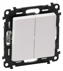 Legrand 752105 Valena Life feh&eacute;r csill&aacute;rkapcsol&oacute; 10 AX H&aacute;ztart&aacute;s / Otthon / K&uuml;lt&eacute;r - Vil&aacute;g&iacute;t&aacute;s / elektromoss&aacute;g - H&aacute;l&oacute;zati eloszt&oacute; / hosszabb&iacute;t&oacute; / adapter - 392430