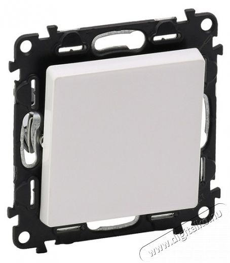 Legrand 752111 Valena Life feh&eacute;r v&aacute;lt&oacute;&eacute;rintkezős nyom&oacute;kapcsol&oacute; H&aacute;ztart&aacute;s / Otthon / K&uuml;lt&eacute;r - Vil&aacute;g&iacute;t&aacute;s / elektromoss&aacute;g - H&aacute;l&oacute;zati eloszt&oacute; / hosszabb&iacute;t&oacute; / adapter - 392432