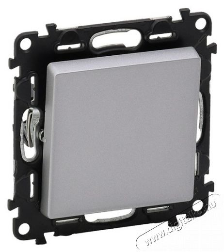 Legrand 752301 Valena Life aluminium egyp&oacute;lus&uacute; kapcsol&oacute; 10 AX H&aacute;ztart&aacute;s / Otthon / K&uuml;lt&eacute;r - Vil&aacute;g&iacute;t&aacute;s / elektromoss&aacute;g - H&aacute;l&oacute;zati eloszt&oacute; / hosszabb&iacute;t&oacute; / adapter - 392437