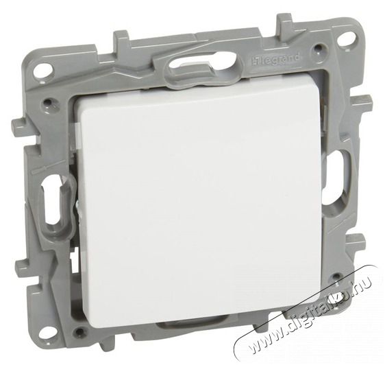 Legrand 764507 Nilo&eacute; egyp&oacute;lus&uacute; nyom&oacute;kapcsol&oacute; - feh&eacute;r  H&aacute;ztart&aacute;s / Otthon / K&uuml;lt&eacute;r - Vil&aacute;g&iacute;t&aacute;s / elektromoss&aacute;g - H&aacute;l&oacute;zati eloszt&oacute; / hosszabb&iacute;t&oacute; / adapter - 391974