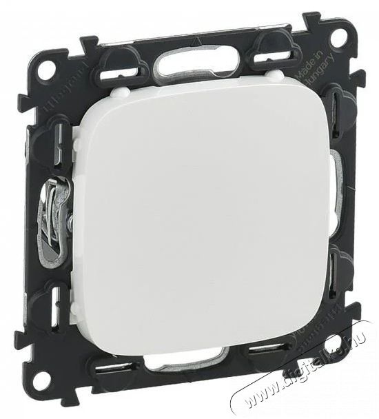 Legrand 755185 Valena Allure feh&eacute;r vakfed&eacute;l H&aacute;ztart&aacute;s / Otthon / K&uuml;lt&eacute;r - Vil&aacute;g&iacute;t&aacute;s / elektromoss&aacute;g - H&aacute;l&oacute;zati eloszt&oacute; / hosszabb&iacute;t&oacute; / adapter - 392158