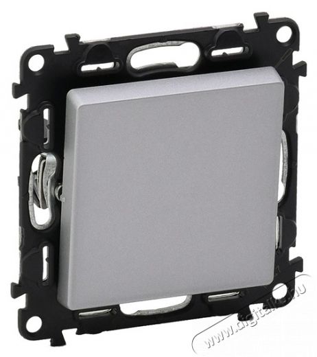 Legrand 752306 Valena Life 10 AX alum&iacute;nium v&aacute;lt&oacute;kapcsol&oacute; H&aacute;ztart&aacute;s / Otthon / K&uuml;lt&eacute;r - Vil&aacute;g&iacute;t&aacute;s / elektromoss&aacute;g - H&aacute;l&oacute;zati eloszt&oacute; / hosszabb&iacute;t&oacute; / adapter - 392441