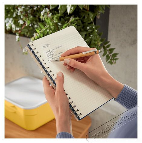 Leitz COSY Soft touch B5 b&aacute;rsony sz&uuml;rke vonalas spir&aacute;lf&uuml;zet Iroda &eacute;s sz&aacute;m&iacute;t&aacute;stechnika - Egy&eacute;b sz&aacute;m&iacute;t&aacute;stechnikai term&eacute;k - 396261