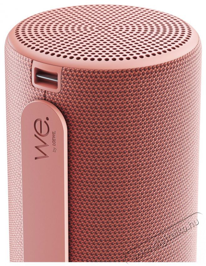 Loewe WE. HEAR 2 By Loewe - Coral Red Audio-Video / Hifi / Multim&eacute;dia - Hordozhat&oacute;, vezet&eacute;k n&eacute;lk&uuml;li / bluetooth hangsug&aacute;rz&oacute; - Hordozhat&oacute;, vezet&eacute;k n&eacute;lk&uuml;li / bluetooth hangsug&aacute;rz&oacute; - 522419