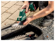 Metabo SGS 18 LTX Q Akkus bokor- &eacute;s fűny&iacute;r&oacute; oll&oacute; (akku n&eacute;lk&uuml;l) H&aacute;ztart&aacute;s / Otthon / K&uuml;lt&eacute;r - K&uuml;lt&eacute;r / kerti term&eacute;k / grill - S&ouml;v&eacute;ny / k&eacute;zi fű &eacute;s lomb v&aacute;g&oacute; - 521652