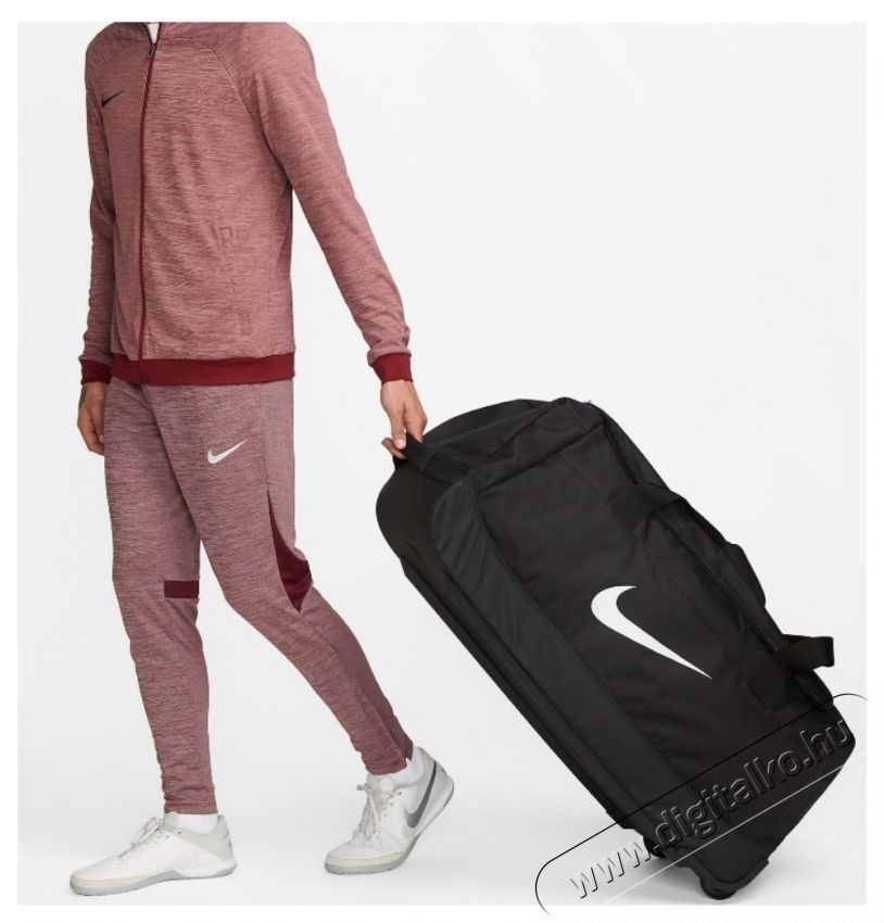 NIKE Club Team Roll sportt&aacute;ska, Fekete Sz&eacute;ps&eacute;g&aacute;pol&aacute;s / Eg&eacute;szs&eacute;g - Egy&eacute;b sz&eacute;ps&eacute;g / eg&eacute;szs&eacute;g term&eacute;k - 534480
