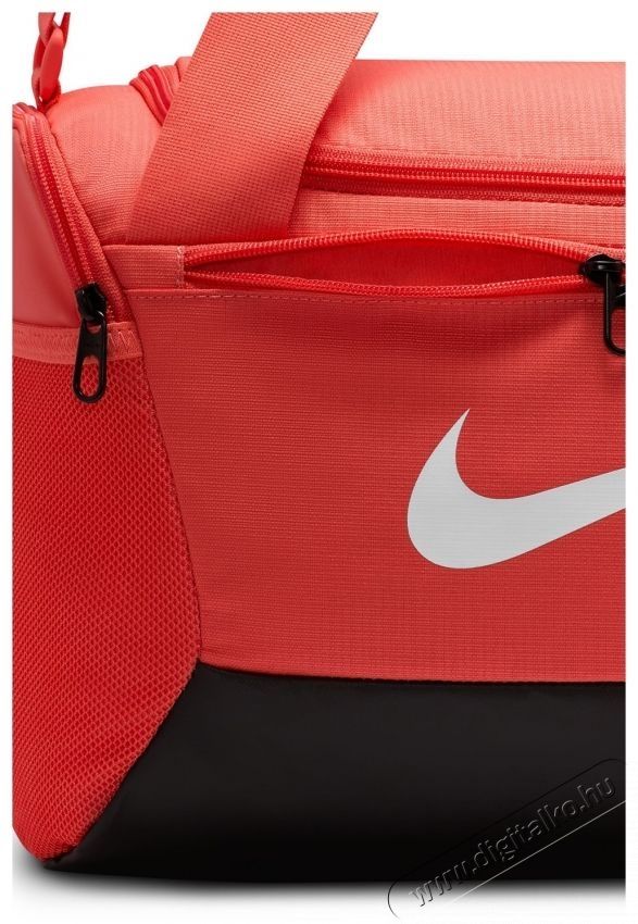 NIKE Sportt&aacute;ska, Fekete, Korallsz&iacute;n Sz&eacute;ps&eacute;g&aacute;pol&aacute;s / Eg&eacute;szs&eacute;g - Egy&eacute;b sz&eacute;ps&eacute;g / eg&eacute;szs&eacute;g term&eacute;k - 534475