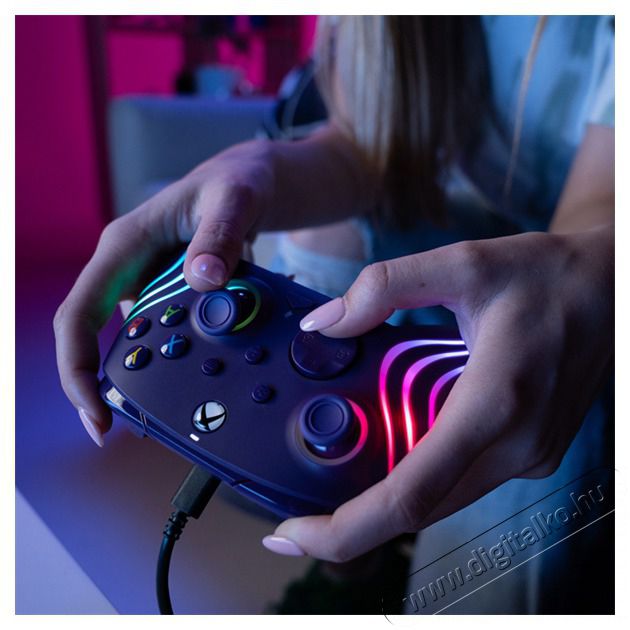 PDP 049-024-PR Afterglow Wave Xbox Series X|S/Xbox One/PC RGB LED lila vezet&eacute;kes kontroller Iroda &eacute;s sz&aacute;m&iacute;t&aacute;stechnika - J&aacute;t&eacute;k konzol - Kontroller - 500132