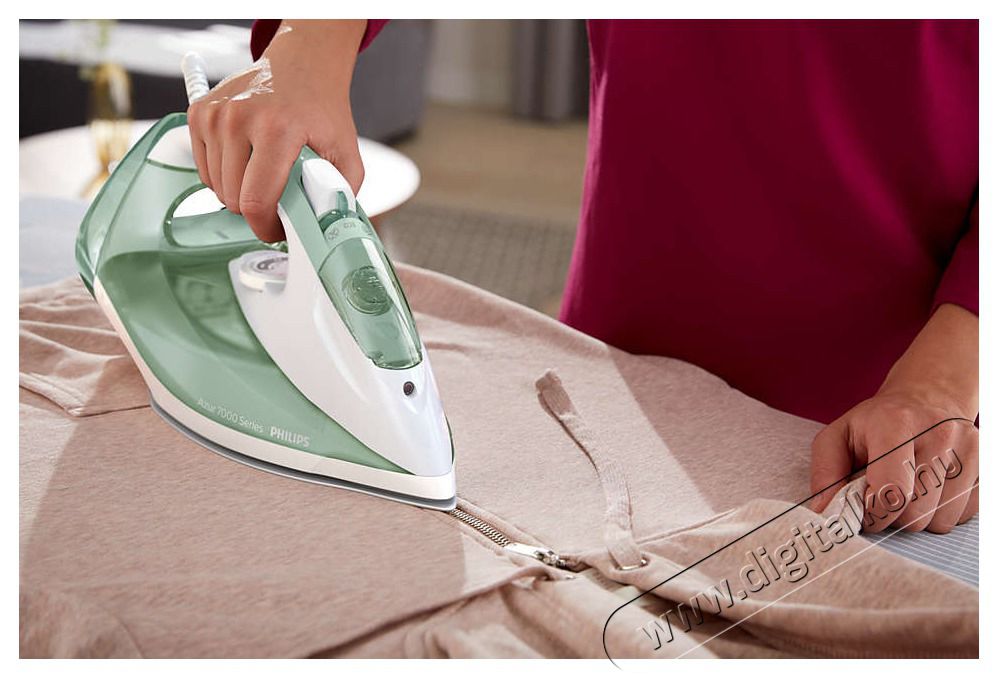 PHILIPS DST7012/70 gőz&ouml;lős vasal&oacute; H&aacute;ztart&aacute;s / Otthon / K&uuml;lt&eacute;r - Vasal&oacute; - Vasal&oacute; - 474864