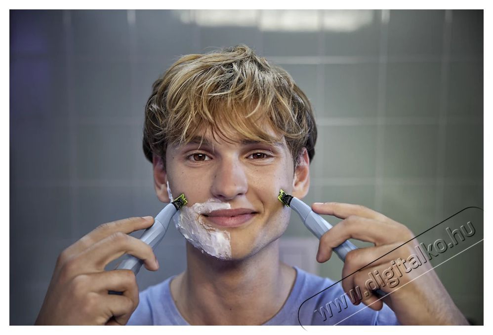PHILIPS QP1324/30 OneBlade First Shave borotva Sz&eacute;ps&eacute;g&aacute;pol&aacute;s / Eg&eacute;szs&eacute;g - Szőrtelen&iacute;tő / borotva - Arc- &eacute;s testszőrzet v&aacute;g&oacute;, form&aacute;z&oacute; - 500651