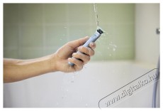 PHILIPS QP1324/30 OneBlade First Shave borotva Sz&eacute;ps&eacute;g&aacute;pol&aacute;s / Eg&eacute;szs&eacute;g - Szőrtelen&iacute;tő / borotva - Arc- &eacute;s testszőrzet v&aacute;g&oacute;, form&aacute;z&oacute; - 500651
