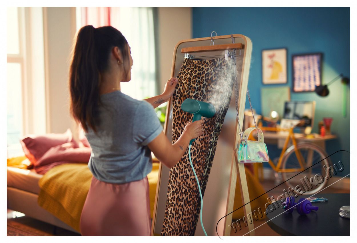 PHILIPS STH3020/70 K&eacute;zi gőz&ouml;lő H&aacute;ztart&aacute;s / Otthon / K&uuml;lt&eacute;r - Vasal&oacute; - &Uacute;ti / mini vasal&oacute; - 505205