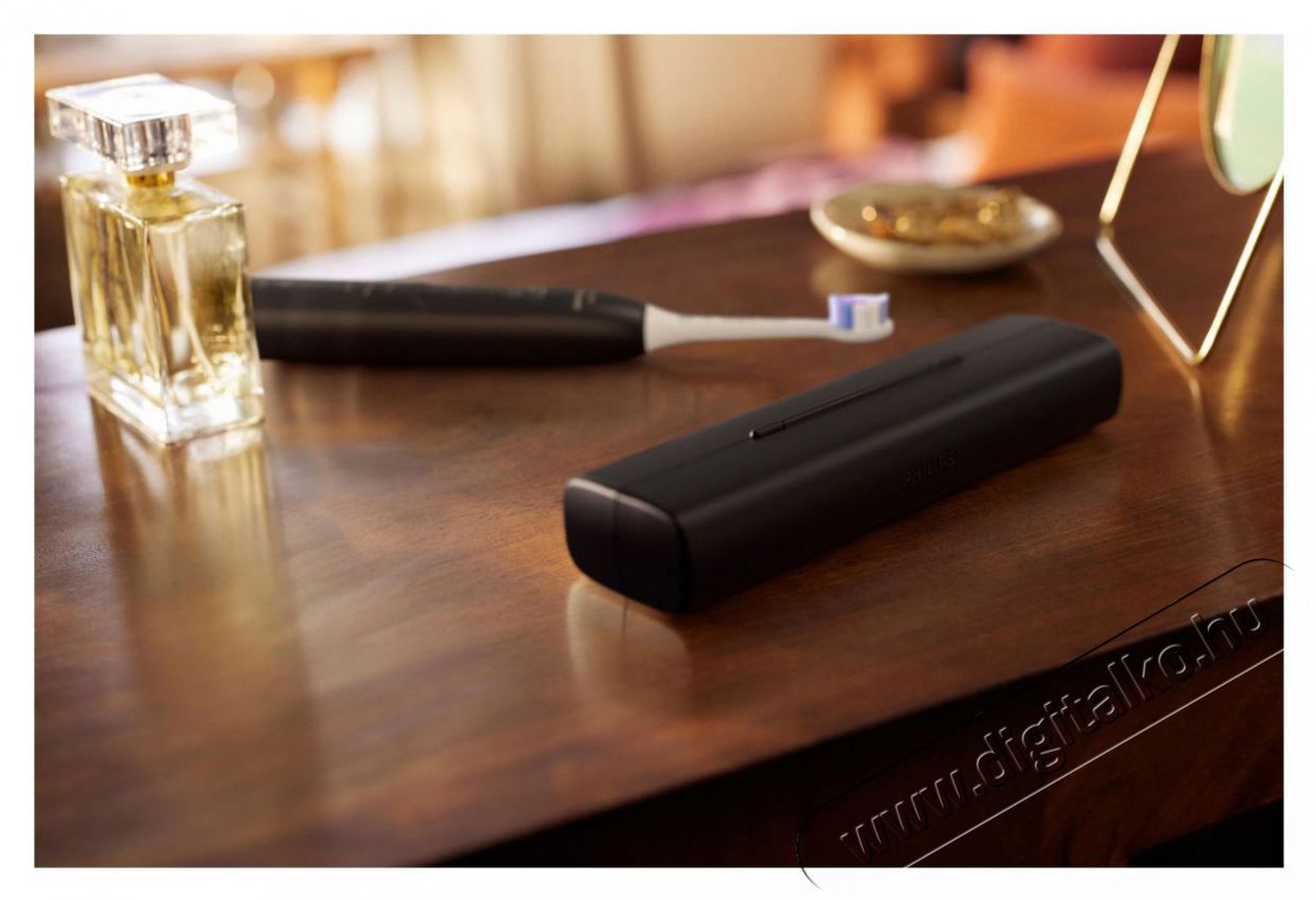 PHILIPS Sonicare 6500 HX7411/01 Elektromos fogkefe Sz&eacute;ps&eacute;g&aacute;pol&aacute;s / Eg&eacute;szs&eacute;g - Sz&aacute;j / fog &aacute;pol&aacute;s - Elektromos fogkefe - 525667