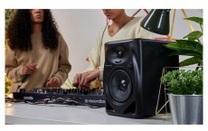 Pioneer Pioneer DJ DM-40D-BT fekete Bluetooth csatlakoz&aacute;s&uacute; monitor hangfalp&aacute;r Audio-Video / Hifi / Multim&eacute;dia - Hangfal - Hangfalszett - Studio / zenekari hangfal - 457003
