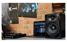 Pioneer Pioneer DJ DM-50D fekete asztali monitor hangfalp&aacute;r Audio-Video / Hifi / Multim&eacute;dia - Hangfal - Hangfalszett - Studio / zenekari hangfal - 457004