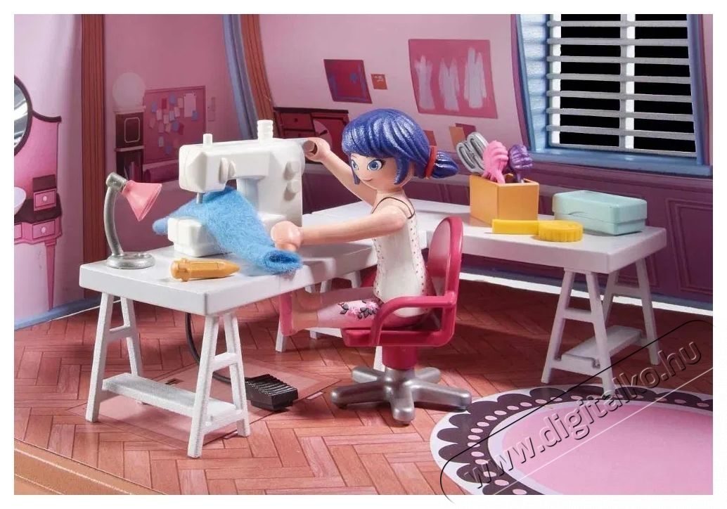 PLAYMOBIL Csod&aacute;latos  Marinetta padl&aacute;s&aacute;n H&aacute;ztart&aacute;s / Otthon / K&uuml;lt&eacute;r - J&aacute;t&eacute;k / Sport - J&aacute;t&eacute;kfigura - 532079