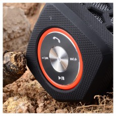 Quazar QZR-SP01-BL Loudbox fekete Bluetooth hangsz&oacute;r&oacute; Audio-Video / Hifi / Multim&eacute;dia - Hordozhat&oacute;, vezet&eacute;k n&eacute;lk&uuml;li / bluetooth hangsug&aacute;rz&oacute; - Hordozhat&oacute;, vezet&eacute;k n&eacute;lk&uuml;li / bluetooth hangsug&aacute;rz&oacute; - 411827