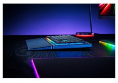 Razer Ornata V3 US RGB fekete gamer billentyűzet Iroda &eacute;s sz&aacute;m&iacute;t&aacute;stechnika - Billentyűzet / billentyűzet szett - Vezet&eacute;kes - 457645