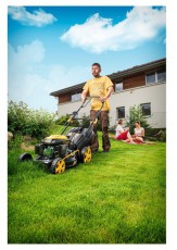 RIWALL RPM 4735 &ouml;nj&aacute;r&oacute;s benzinmotoros fűny&iacute;r&oacute; H&aacute;ztart&aacute;s / Otthon / K&uuml;lt&eacute;r - K&uuml;lt&eacute;r / kerti term&eacute;k / grill - Fűny&iacute;r&oacute; / gyeplaz&iacute;t&oacute; - 416334