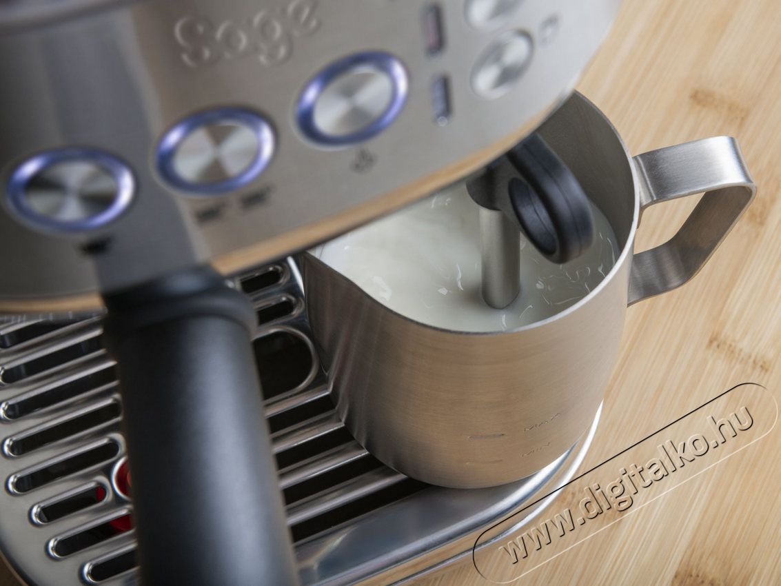 Sage SES500 BSS eszpressz&oacute; k&aacute;v&eacute;főző - inox Konyhai term&eacute;kek - K&aacute;v&eacute;főző / k&aacute;v&eacute;&ouml;rlő / kieg&eacute;sz&iacute;tő - Pressz&oacute; k&aacute;v&eacute;főző - 345938