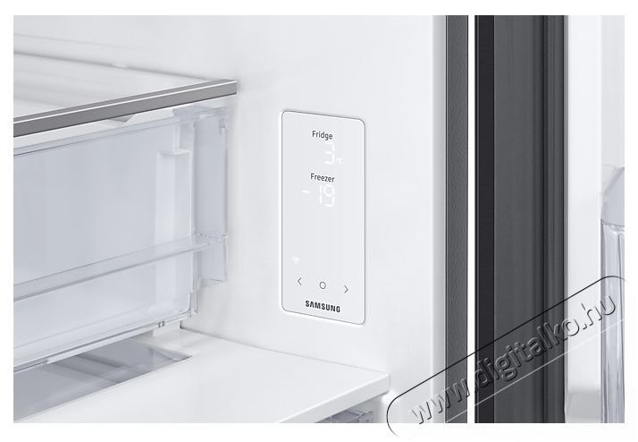 SAMSUNG RB53DG703DB1EO Alulfagyaszt&oacute;s hűtőszekr&eacute;ny, SmartThings, 538 L, No Frost, D energiaoszt&aacute;ly, Fekete grafit Konyhai term&eacute;kek - Hűtő, fagyaszt&oacute; (szabadon&aacute;ll&oacute;) - Alulfagyaszt&oacute;s kombin&aacute;lt hűtő - 495764