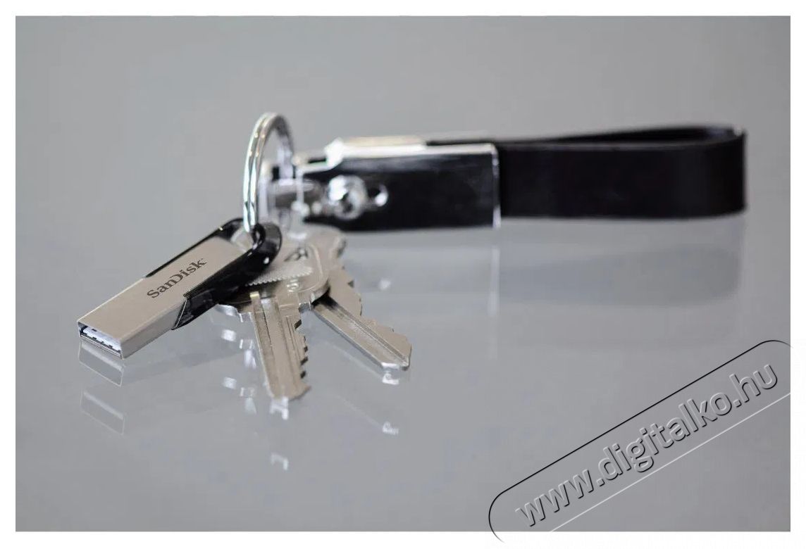 SanDisk Ultra Flair 128 GB Mem&oacute;ria k&aacute;rtya / Pendrive - Pendrive - 503424