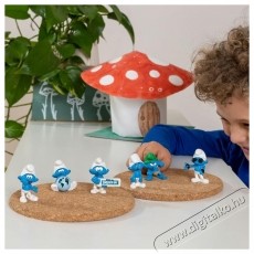 Schleich The Smurfs 20842 T&ouml;rpoj&aacute;ca H&aacute;ztart&aacute;s / Otthon / K&uuml;lt&eacute;r - J&aacute;t&eacute;k / Sport - J&aacute;t&eacute;kfigura - 533757