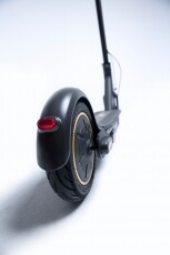 Segway Kickscooter MAX G30E II H&aacute;ztart&aacute;s / Otthon / K&uuml;lt&eacute;r - J&aacute;t&eacute;k / Sport - Roller / segway / g&ouml;rdeszka - 371276