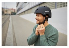 Segway Ninebot felnőtt fekete buk&oacute;sisak H&aacute;ztart&aacute;s / Otthon / K&uuml;lt&eacute;r - Egy&eacute;b h&aacute;ztart&aacute;si term&eacute;k - 394456