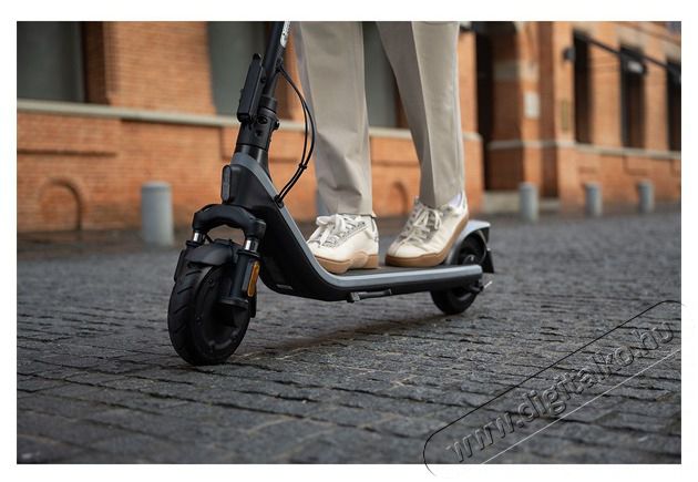 Segway Ninebot Kickscooter E2 E II elektromos roller H&aacute;ztart&aacute;s / Otthon / K&uuml;lt&eacute;r - J&aacute;t&eacute;k / Sport - Roller / segway / g&ouml;rdeszka - 506825