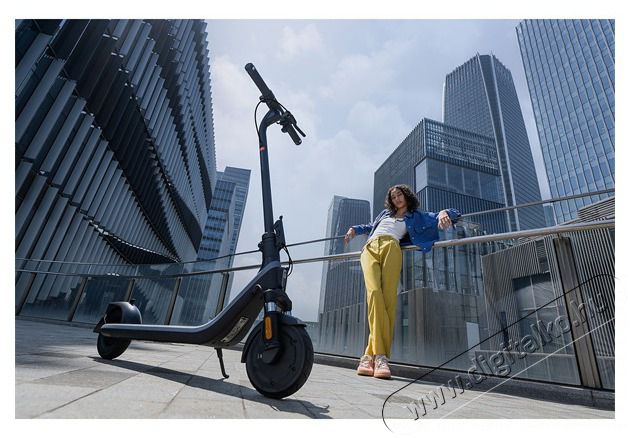Segway Ninebot Kickscooter E2 E II elektromos roller H&aacute;ztart&aacute;s / Otthon / K&uuml;lt&eacute;r - J&aacute;t&eacute;k / Sport - Roller / segway / g&ouml;rdeszka - 506825