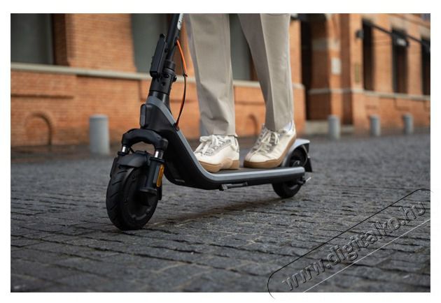 Segway Ninebot KickScooter E2 Plus E II elektromos roller H&aacute;ztart&aacute;s / Otthon / K&uuml;lt&eacute;r - J&aacute;t&eacute;k / Sport - Roller / segway / g&ouml;rdeszka - 507598
