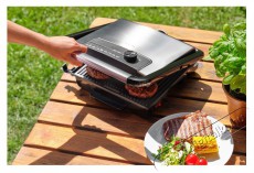 Sencor SBG 3710SS Kontakt grills&uuml;tő - Fekete-Ez&uuml;st Konyhai term&eacute;kek - Konyhai kisg&eacute;p (s&uuml;t&eacute;s / főz&eacute;s / hűt&eacute;s / &eacute;telk&eacute;sz&iacute;t&eacute;s) - Kontakt grill s&uuml;tő / s&uuml;tőlap - 400626
