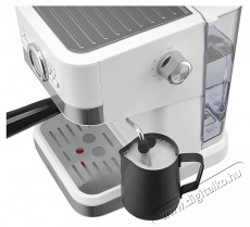 Sencor SES 1720WH Eszpressz&oacute; k&aacute;v&eacute;főző Konyhai term&eacute;kek - K&aacute;v&eacute;főző / k&aacute;v&eacute;&ouml;rlő / kieg&eacute;sz&iacute;tő - Pressz&oacute; k&aacute;v&eacute;főző - 493601