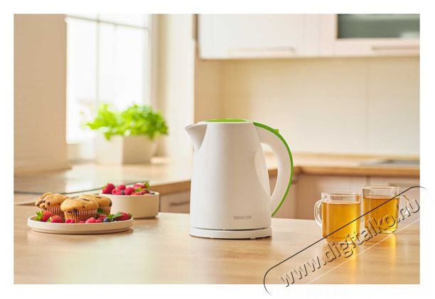 Sencor SWK 1511GR 1,5L-es z&ouml;ld v&iacute;zforral&oacute; Konyhai term&eacute;kek - V&iacute;zforral&oacute; / teafőző - 502165