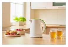 Sencor SWK 1511GR 1,5L-es z&ouml;ld v&iacute;zforral&oacute; Konyhai term&eacute;kek - V&iacute;zforral&oacute; / teafőző - 502165