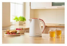 Sencor SWK 1515RD 1,5L-es piros v&iacute;zforral&oacute; Konyhai term&eacute;kek - V&iacute;zforral&oacute; / teafőző - 502167